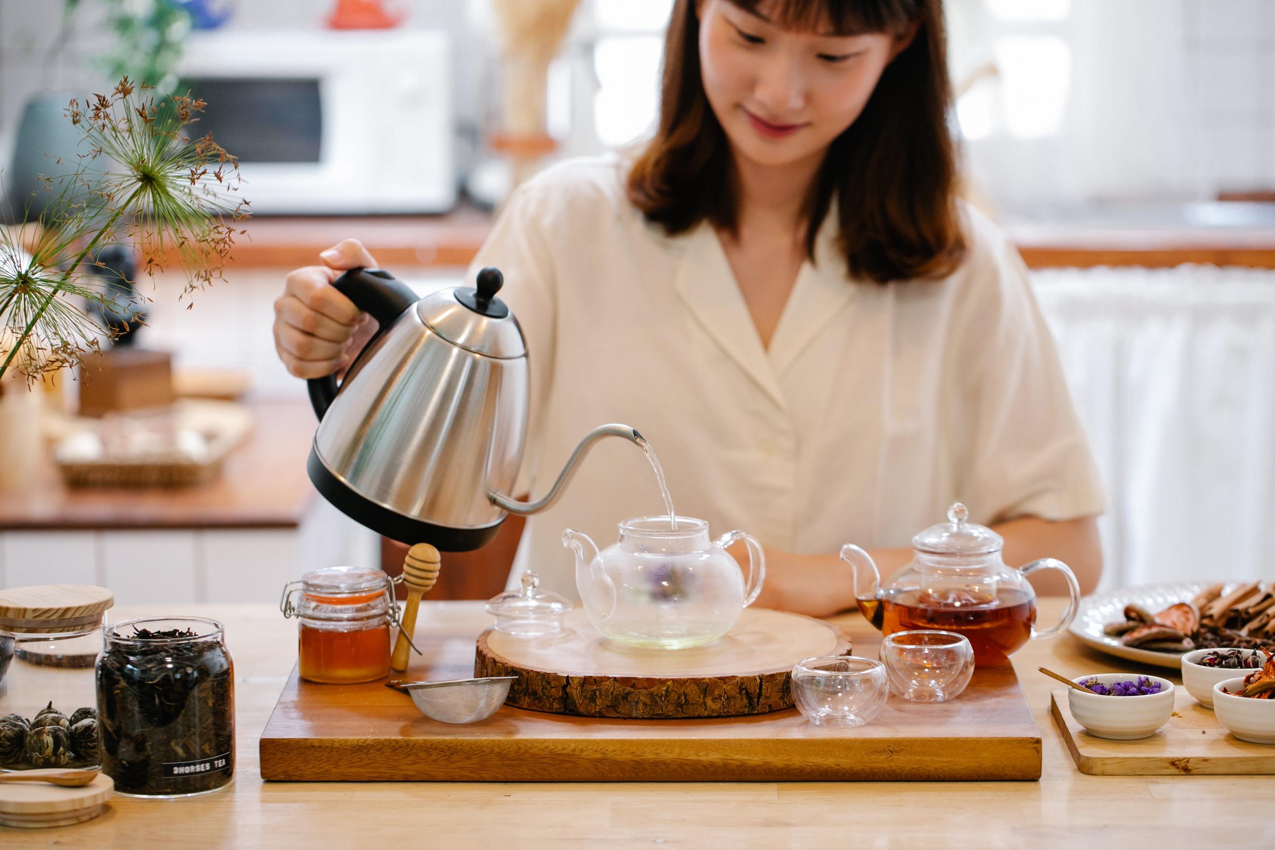 Wybór idealnego czajnika do parzenia herbaty