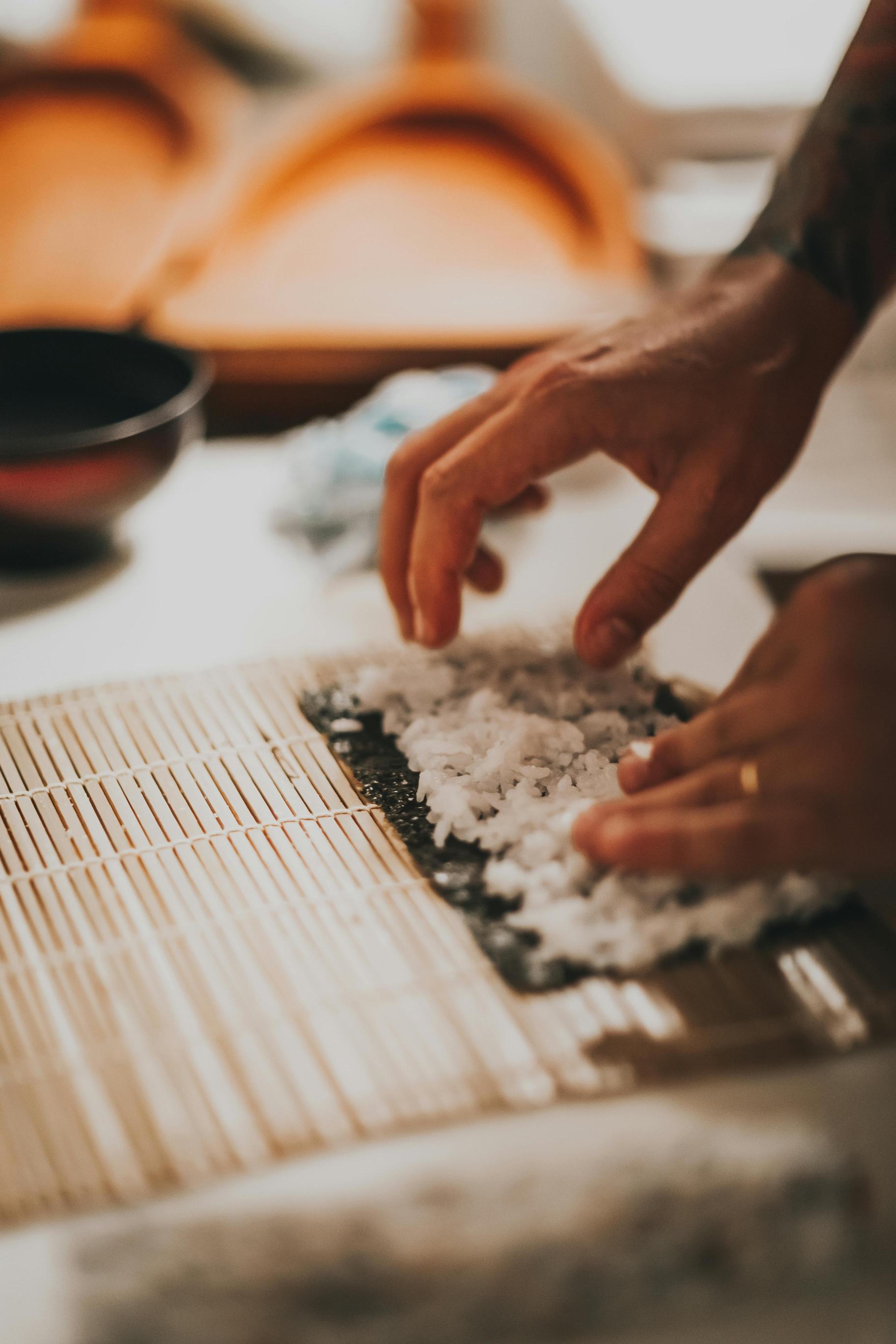 Sztuka przygotowania idealnego ryżu do sushi